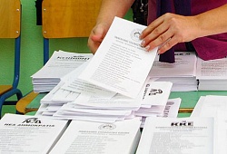 «Κινδυνεύουν να μη διεξαχθούν οι εκλογές της 6ης Μαΐου λόγω έλλειψης χρημάτων»