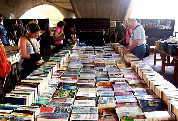 Παζάρι βιβλίου στην Πλατεία Κοτζιά με τις πιο χαμηλές τιμές