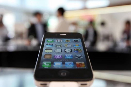 Χαράς ευαγγέλια στην Apple: Εκατομμύρια... πρόβατα σπεύδουν να αγοράσουν το iPhone 4S!