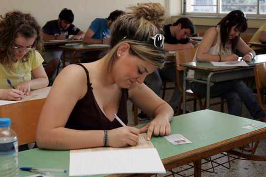 Πανελλαδικές: Θέματα και απαντήσεις για Μαθηματικά και Αρχαία Κατεύθυνσης