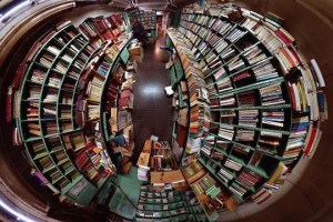 Ουμπέρτο Έκο: Πώς γνωρίζουμε και μιλάμε για βιβλία που δεν έχουμε διαβάσει